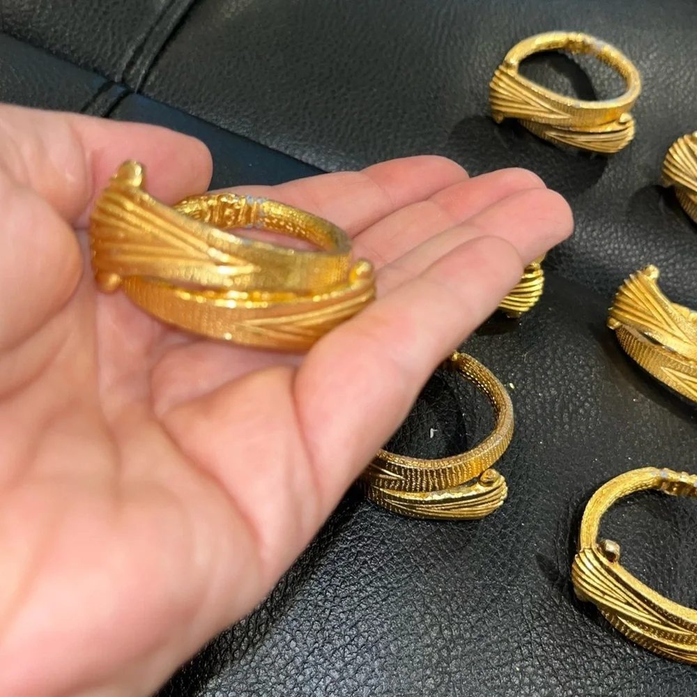 Vintage Gold Tone Napkin Rings Set of 10 – Textured Criss Cross Design